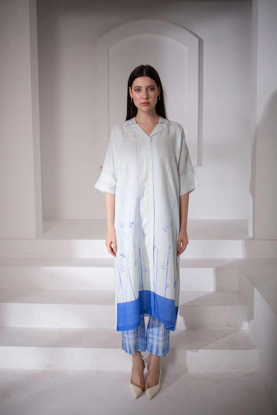 Blue & white straight linen kurta set