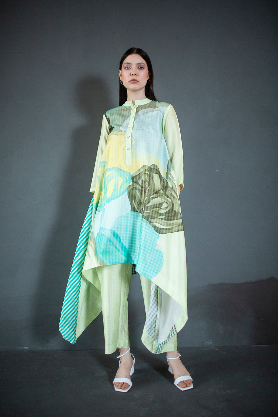 Light green long kaftan tail set